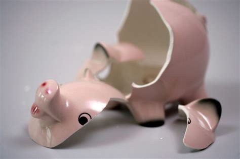 Singapore's Broken Piggy Bank - Bloomberg