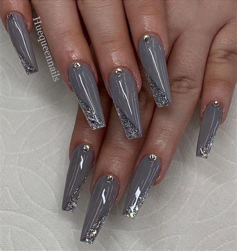 Credit @huequeennails ... | Grey acrylic nails, Stylish nails, Grey ...