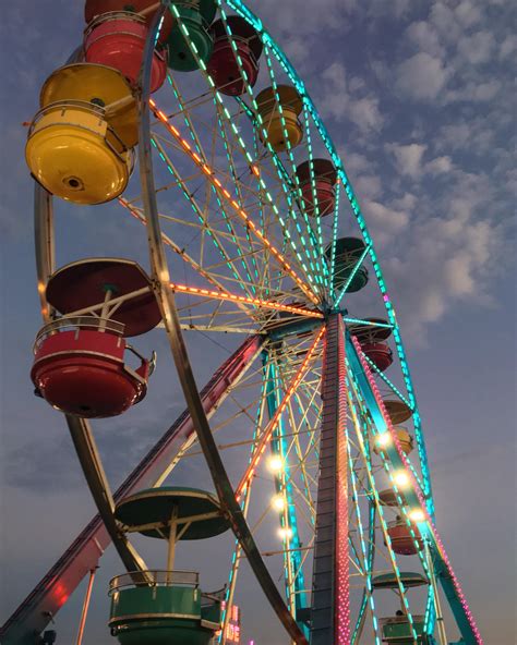 ITAP of this ferris wheel at the county fair last fall : r/itookapicture