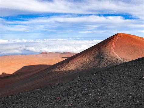 Mauna Kea Hike: Everything You Need to Know About Hiking the Tallest Mountain in the World ...