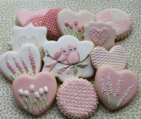 60 Heart Shaped Valentine's Day Cookies that'll get you to go Ooh LaLa | Kurabi̇ye, Kapkek ...