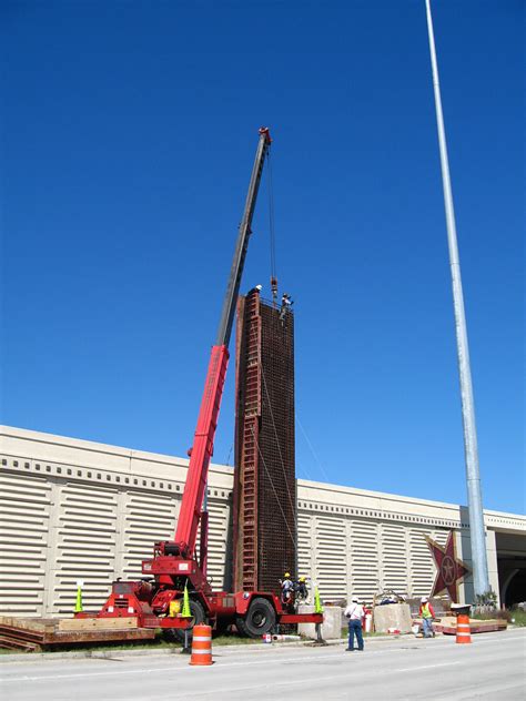 Telescoping Boom Crane | Telescoping boom crane lifting a co… | Flickr