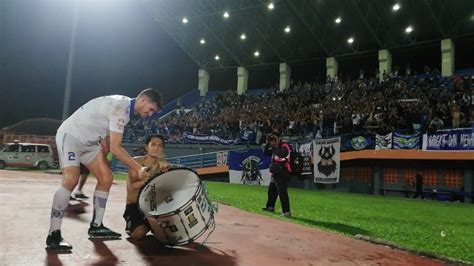 Persib Bandung - 681x394 - Download HD Wallpaper - WallpaperTip