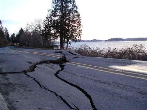 A moderate earthquake shook a large area of Idaho early Saturday ...