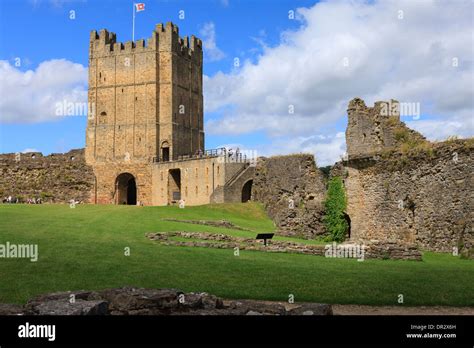 Richmond Castle Richmond North Yorkshire England Stock Photo - Alamy