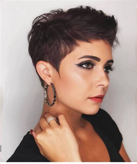 10 Easy Pixie Haircut Innovations - Everyday Hairstyle for Short Hair - PoP Haircuts | Capelli ...