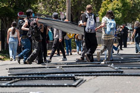 Protesters halt construction on controversial UC Berkeley housing ...