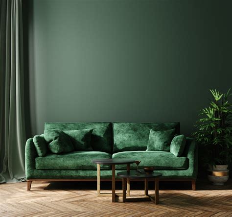 5 Ways to Use Emerald Green Wall Decor in Your Interior