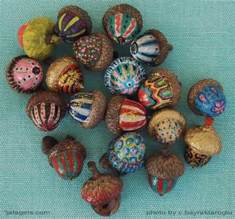 Jafagirls: Painted Acorns