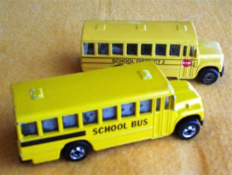 Vintage Hot Wheels School Bus. 1988 Hot Wheels by YesterdaysToys