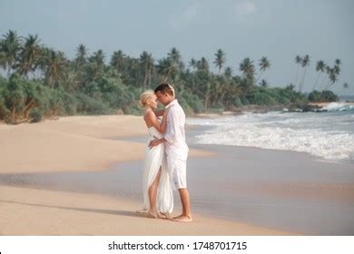 1,812 Wedding Barefoot Beach Images, Stock Photos & Vectors | Shutterstock