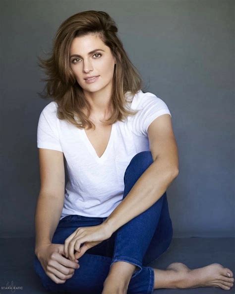 Stana Katic photographed by @BrianBowensmith Celebrity Travel ...