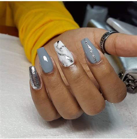 Grey marble effect nails design | Glitter nails acrylic, Marble nail ...