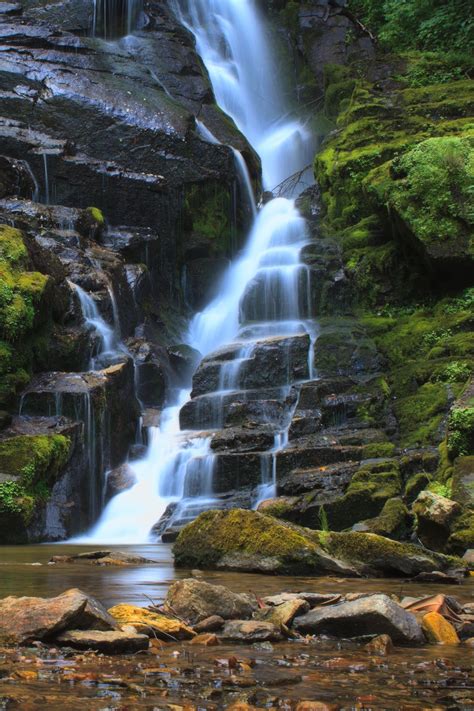 These 19 Breathtaking Waterfalls Are Hiding In North Carolina | North carolina hiking, Waterfall ...
