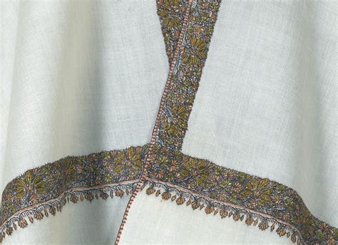 Pashmina Kashmiri Daur Hand Embroidery Needlework Shawl