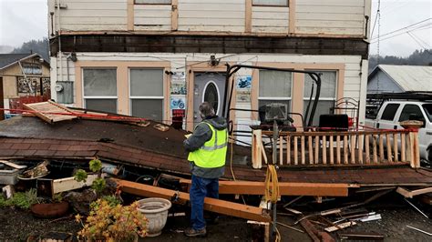 Violent California earthquake damages homes, disrupts power | CTV News