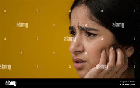 Girl toothache hi-res stock photography and images - Alamy