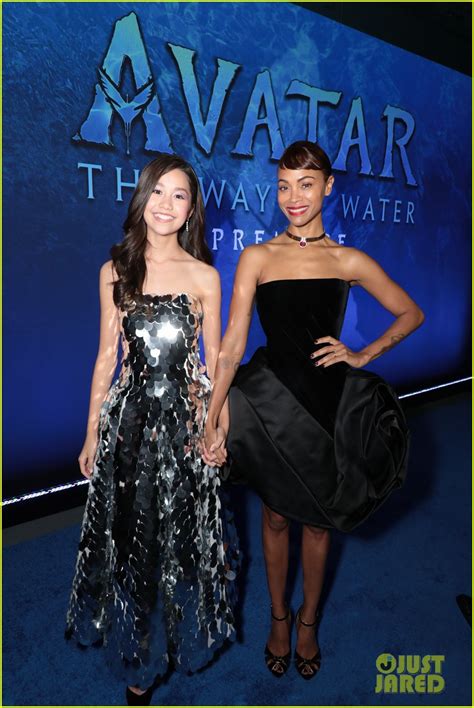 Photo: zoe saldana avatar premiere 03 | Photo 4870932 | Just Jared