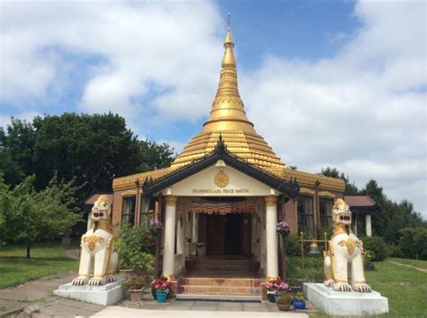 BUDDHIST vihara - Google Search | House styles, Architecture, Temple