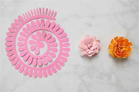 Create Your Own Rolled Paper Flower Wreath with Quill And Fox - Quill ...