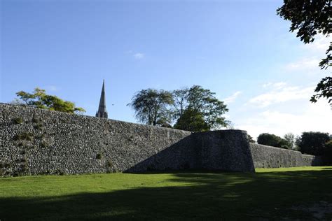 Guided Walks - Chichester Walls Trust