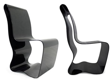 Carbon Fiber Chair is an arty piece of furniture for your den - Luxurylaunches