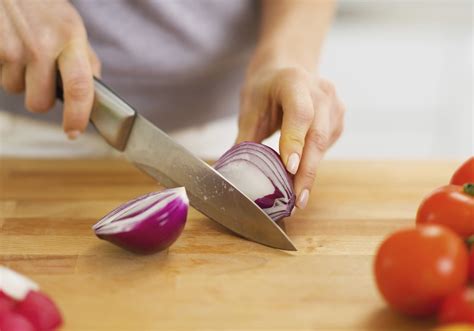 The correct way to slice an onion: 5 cooking rules explained | The ...