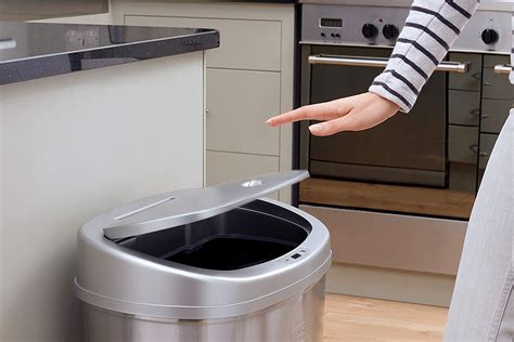 How To Choose The Best Sensor Bin? - Clean House Fast