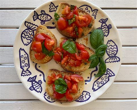 Bruschetta pomodoro e basilico | Peri & the kitchen