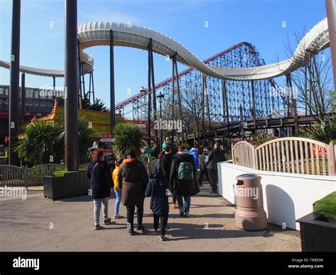 Blackpool pleasure beach rides hi-res stock photography and images - Alamy