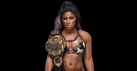 Ember Moon (WWE Superstar): Husband, Theme Song, Photos