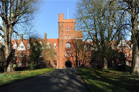 Unique B&B accommodation in Cambridge colleges | University Rooms