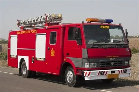 HI TECH Medium Fire Tender, Ashok Leyland 1613, Hi-tech Services | ID ...