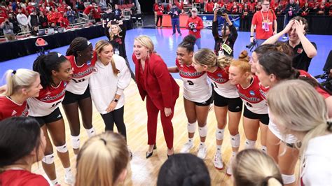 NCAA volleyball's growth on full display at 2022 final four - ESPN