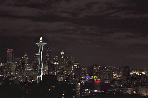 Seattle by night | Night, Seattle skyline, Skyline