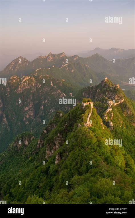 Wild wall portion of the Great Wall of China Stock Photo - Alamy