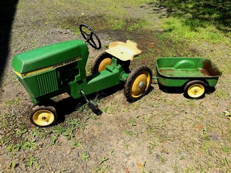 Vintage Ertl John Deere Model A Tractor Toy In Box | Sexiz Pix