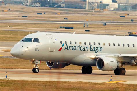 PlaneSpotterWSpin: Envoy Air (American Eagle) Embraer ERJ-175 departing St. Louis Lambert ...