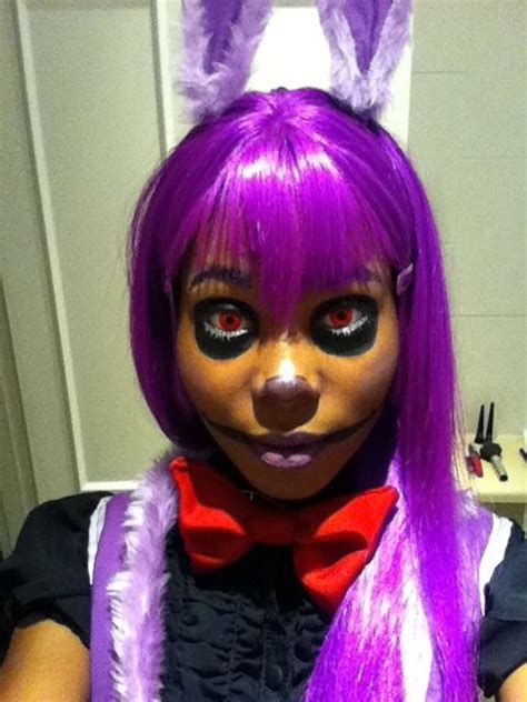 fnaf bonnie cosplay wow lol thats pretty darn cool and strange at the same time that people ...