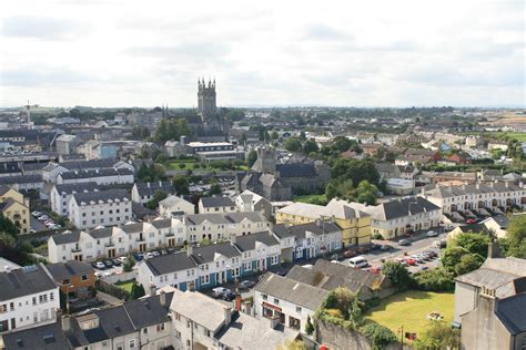 File:Kilkenny View from Round Tower to St Mary Cathedral 2007 08 28.jpg