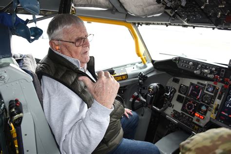 DVIDS - Images - Veteran KC-135 Crew Chief back in the cockpit [Image 8 ...