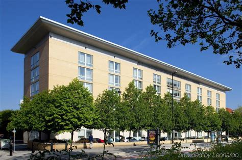 Hilton Garden Inn Bristol City Centre | Budget Accommodation Deals and Offers Book Now!