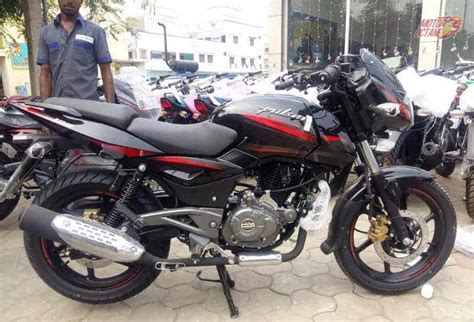 2017 Bajaj Pulsar 180 Price, Specifications, Mileage