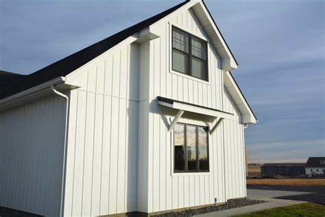 5 Rustic Board and Batten Siding Colors For Your Home - Tru Log Siding