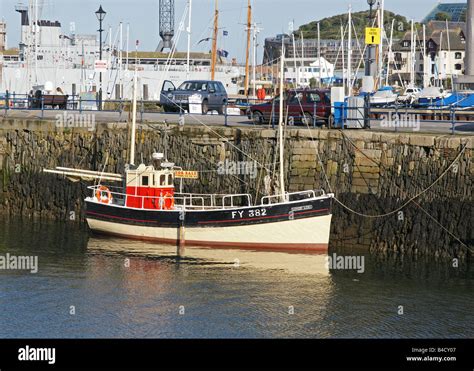 Falmouth harbour cornwall hi-res stock photography and images - Alamy