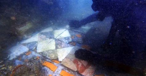 Stunning Roman Villas Unearthed in Underwater Ruins of Ancient Baiae ...