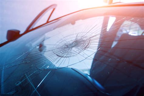 5 Common Types of Windshield Cracks & Chips