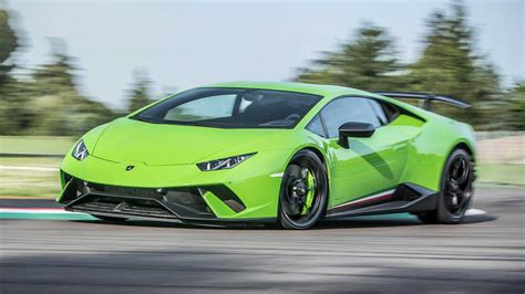 2017 Lamborghini Huracán Performante First Drive: Record-Breaking Ability