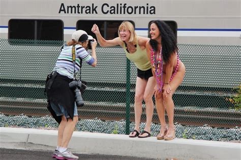 The Annual Mooning of Amtrak | 1001 questionsKnowledge|Science|Natural ...