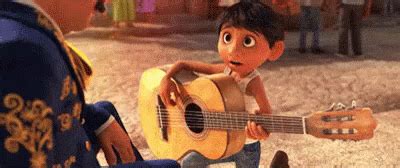 リメンバーミー Pixar ディズニー ギター GIF - Coco Remember Me - Discover & Share GIFs